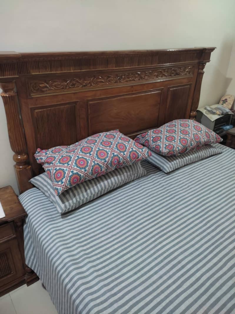 shesham bed 2