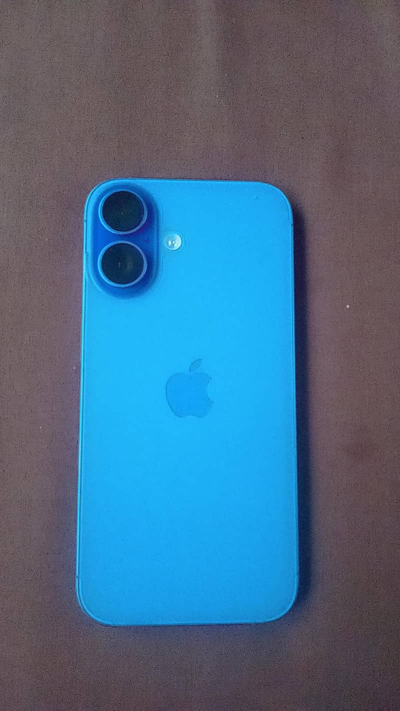 Apple iPhone 16 0