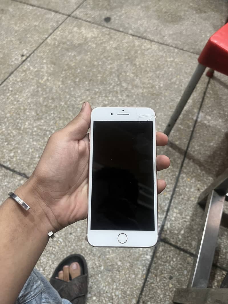 Apple iPhone 7 Plus 1