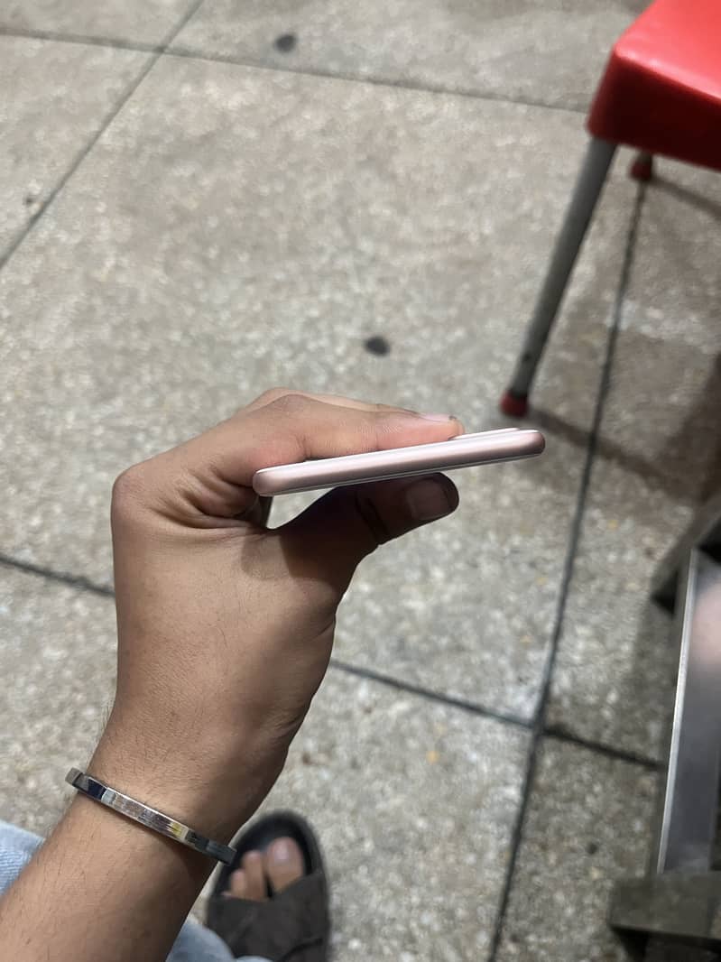 Apple iPhone 7 Plus 7