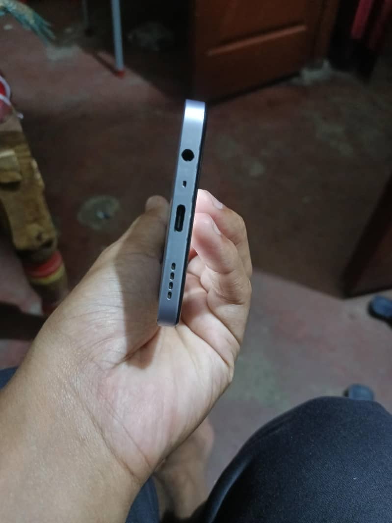 Realme C65 2