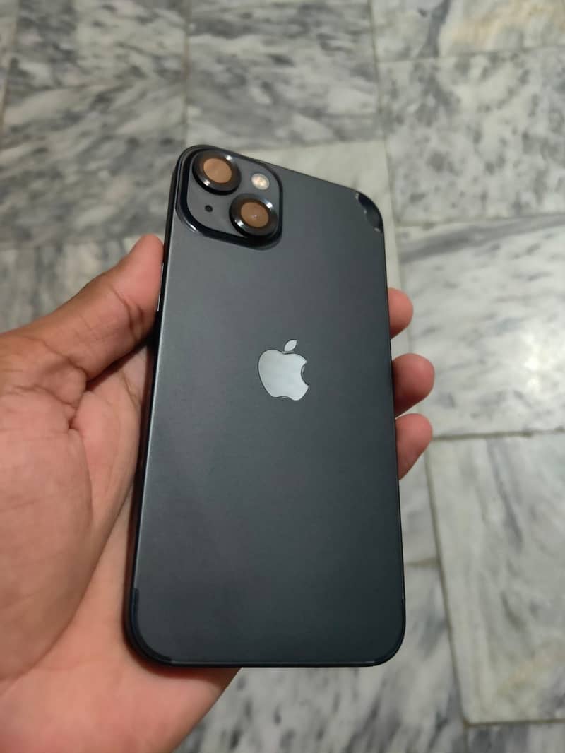 Apple iPhone 13 0