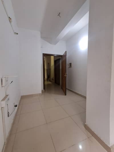 One bed unfurnished apartment available for rent in Islamabad markez