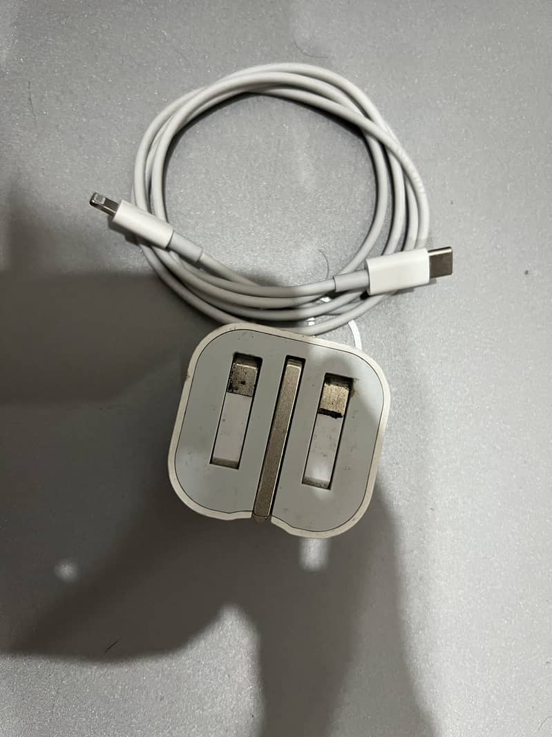 Iphone charger 0