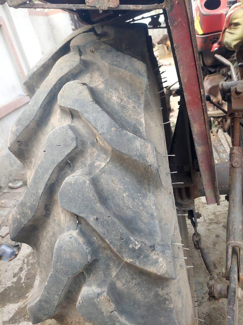 MF 240 4