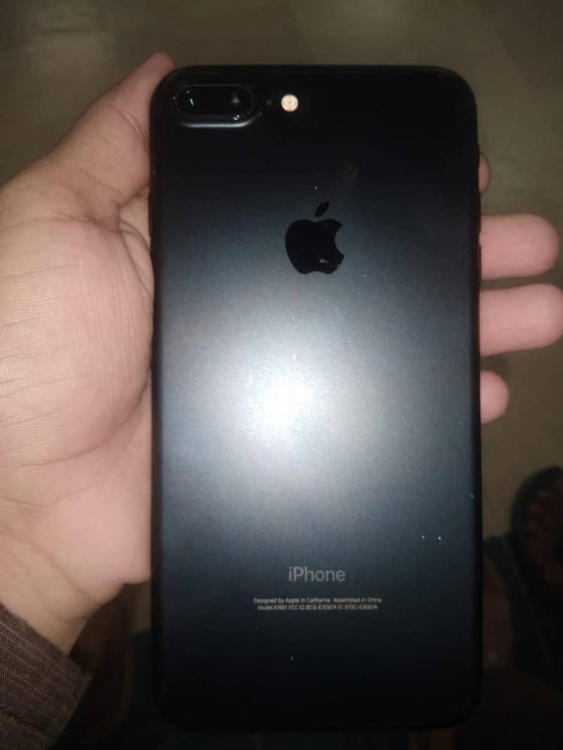 Apple iPhone 7 Plus 6