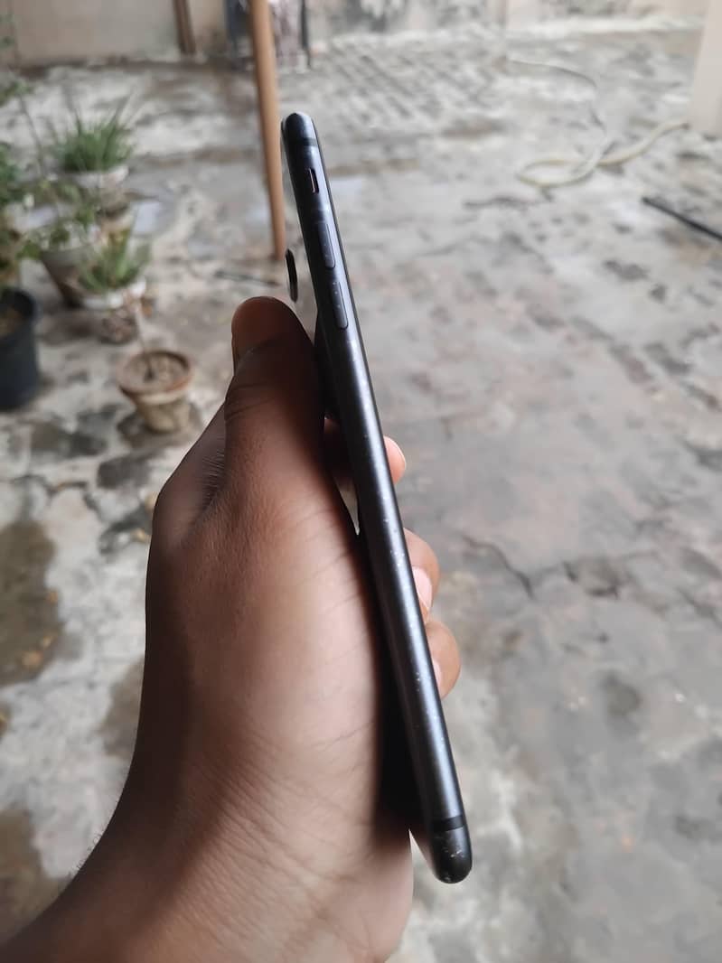 Apple iPhone 8 Plus 7