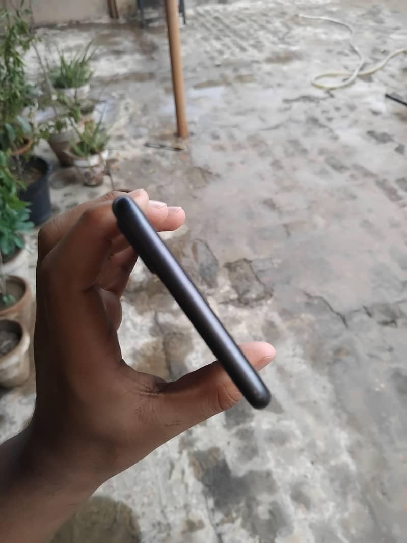Apple iPhone 8 Plus 12