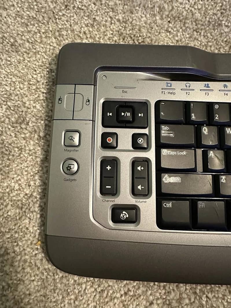 Microsoft bluetooth keyboard model 7000 4