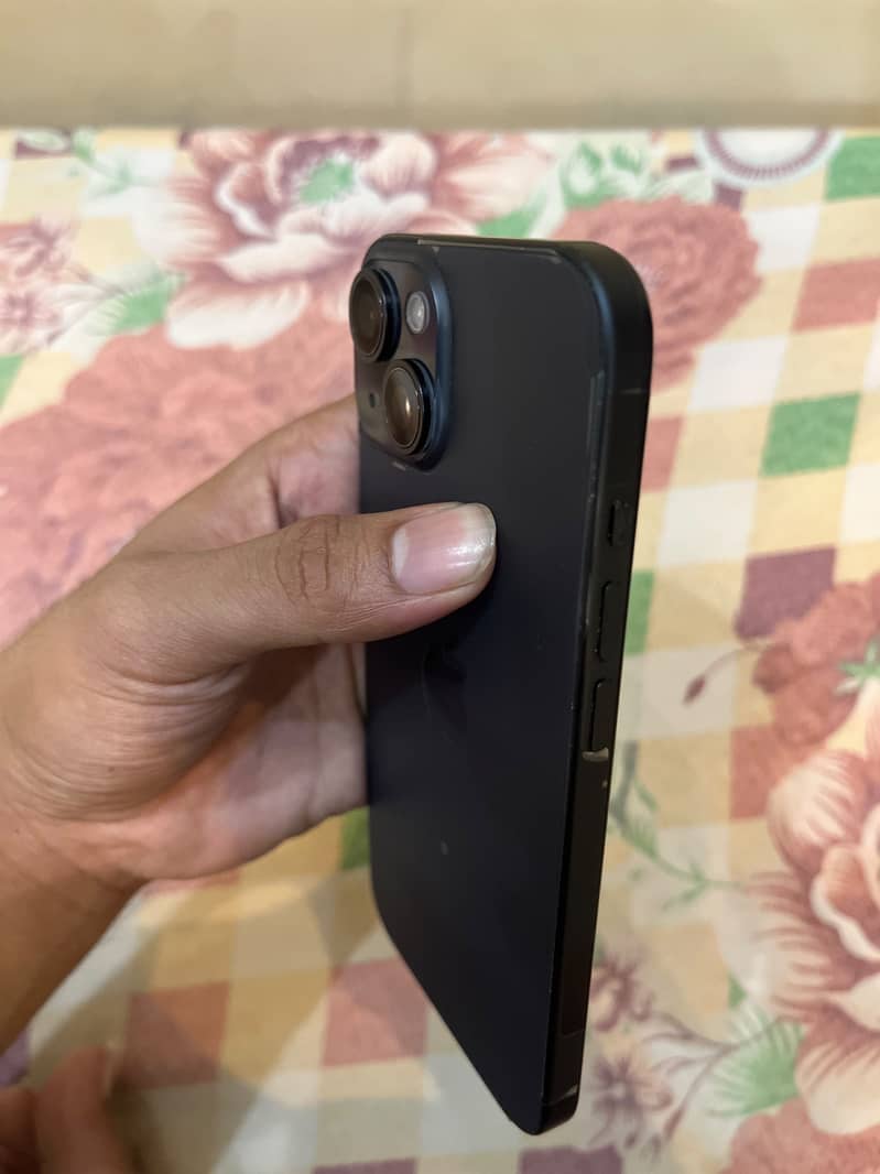 Apple iPhone 15 5