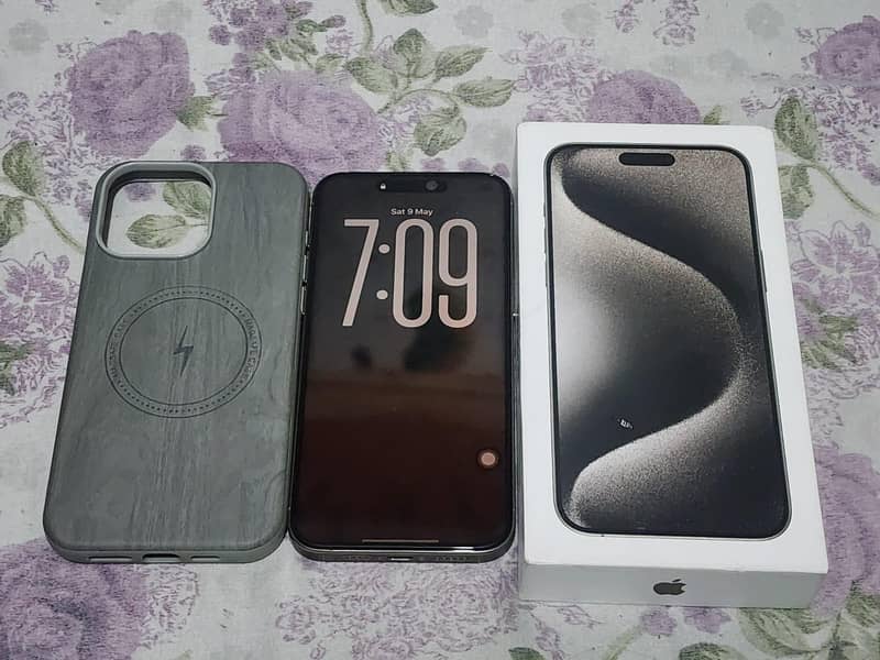 iPhone 15 Pro Max 0