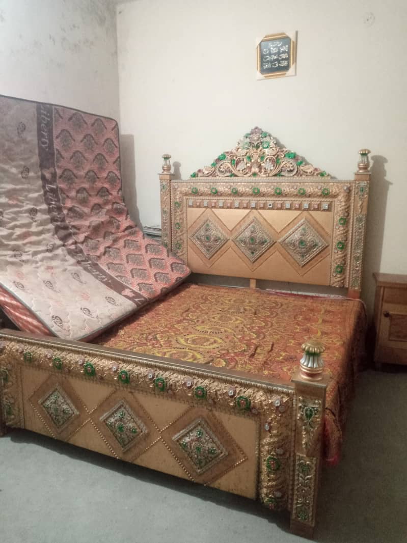 (1-Bed) (2-Side Table) (1-Dressing) 2
