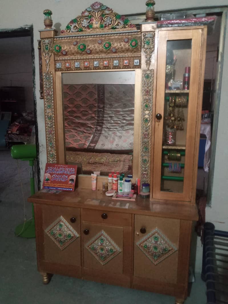 (1-Bed) (2-Side Table) (1-Dressing) 4