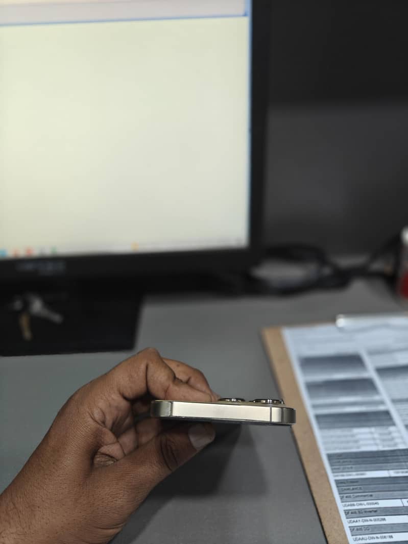 Apple iPhone 13 Pro 4