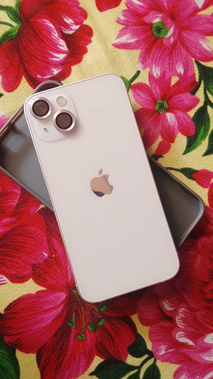 Apple iPhone 13 1