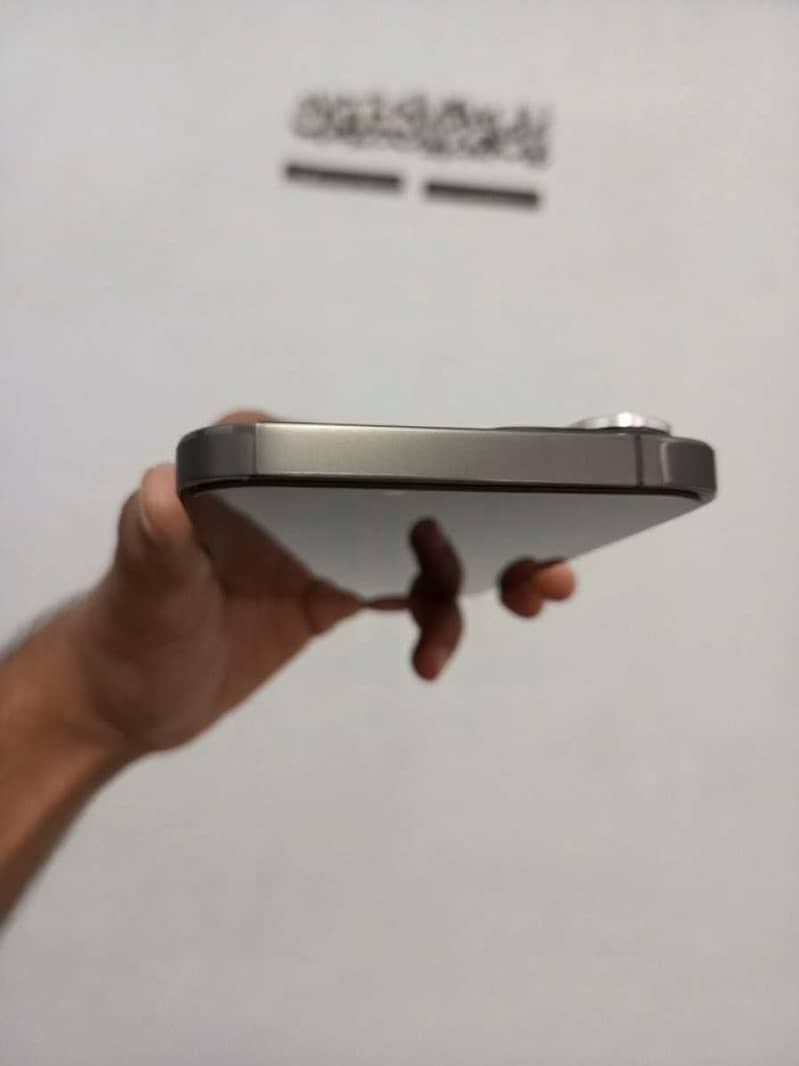 Apple iPhone 13 Pro Max 3