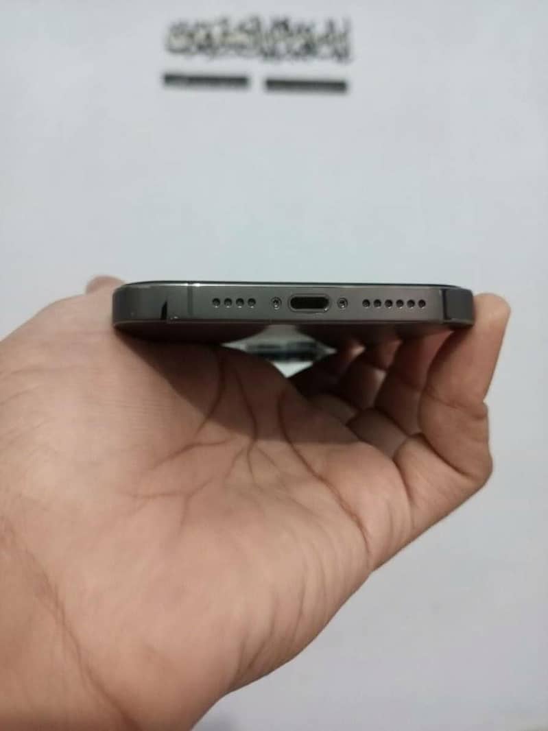 Apple iPhone 13 Pro Max 4