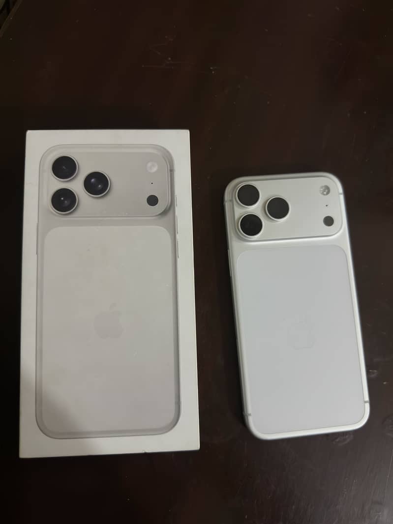 Apple iPhone 17 Pro Max 0