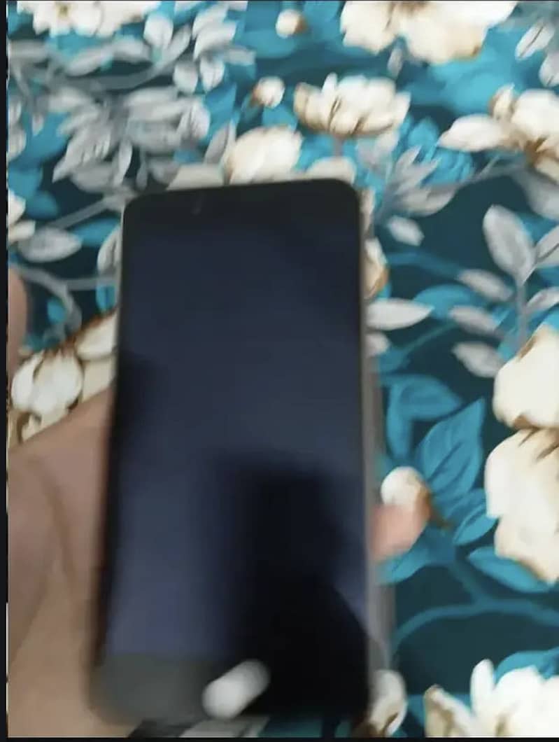 Apple iPhone 8 Plus 3