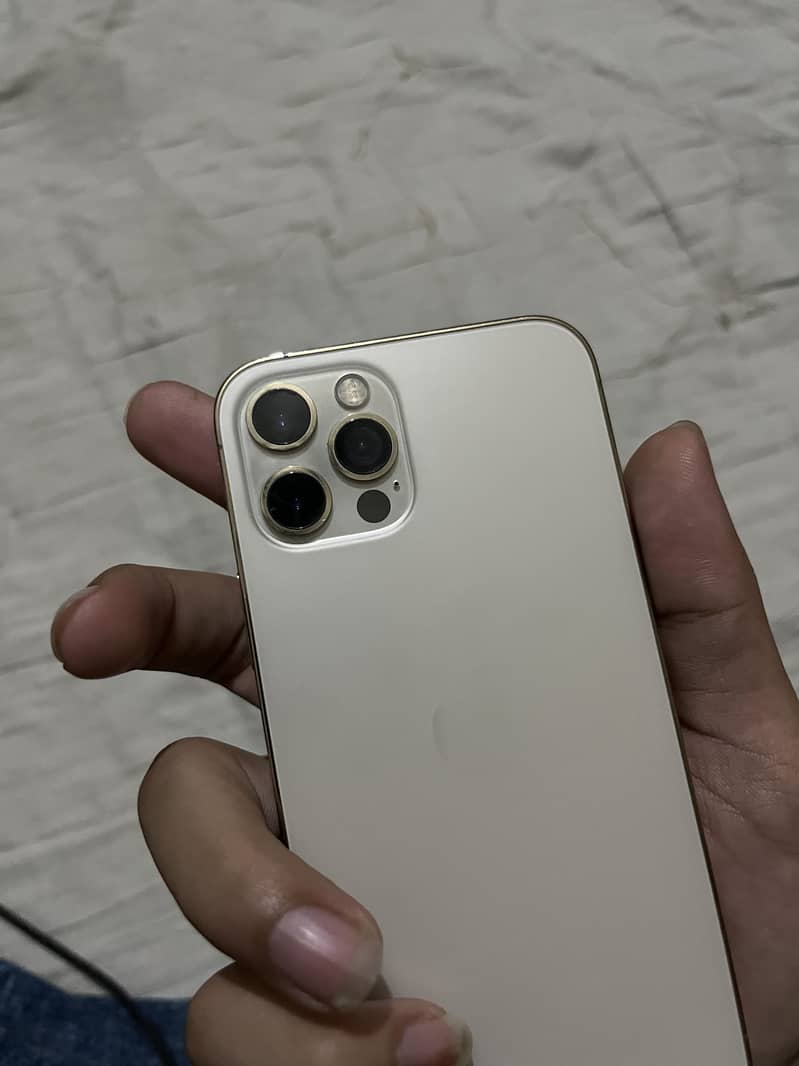Apple iPhone 12 Pro 2