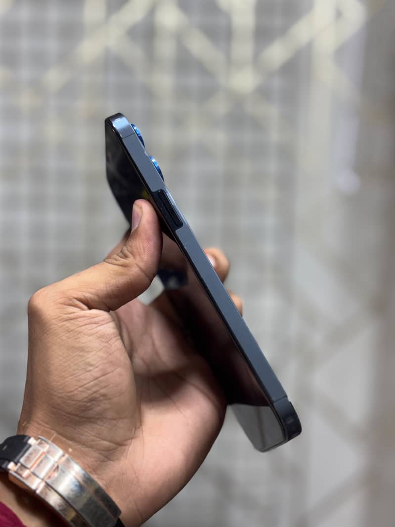 Apple iPhone 12 Pro Max 5