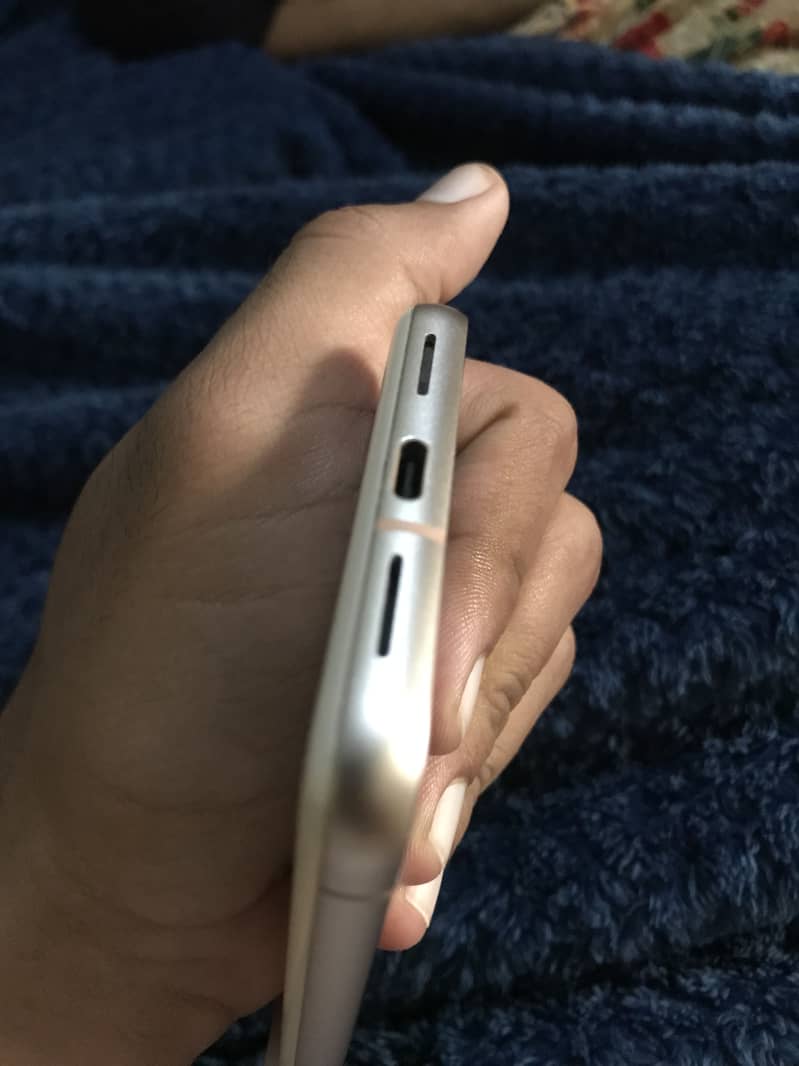 Google Pixel 8 3
