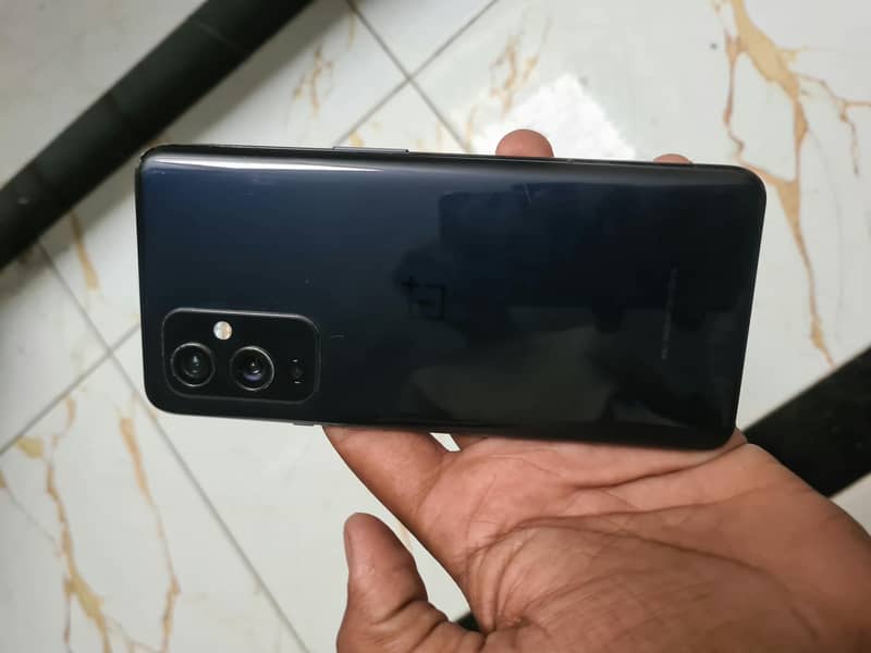 One Plus 9 5g 4