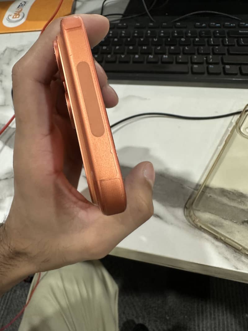 Apple iPhone 17 Pro Max 2