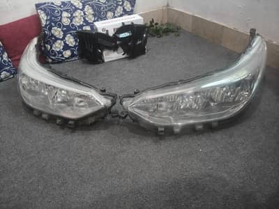 Toyota yaris 2019_2024 original headlights