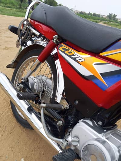 Honda CD 70 achi condition men hy
