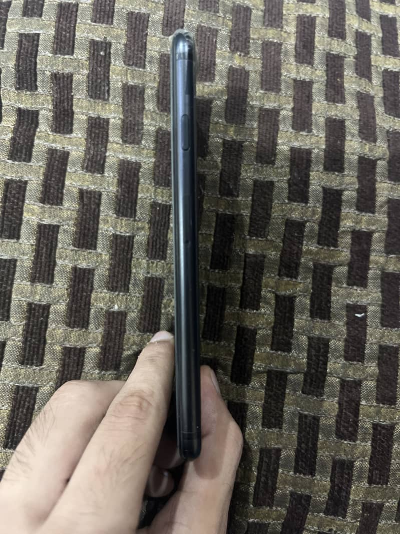 Apple iPhone 7 1