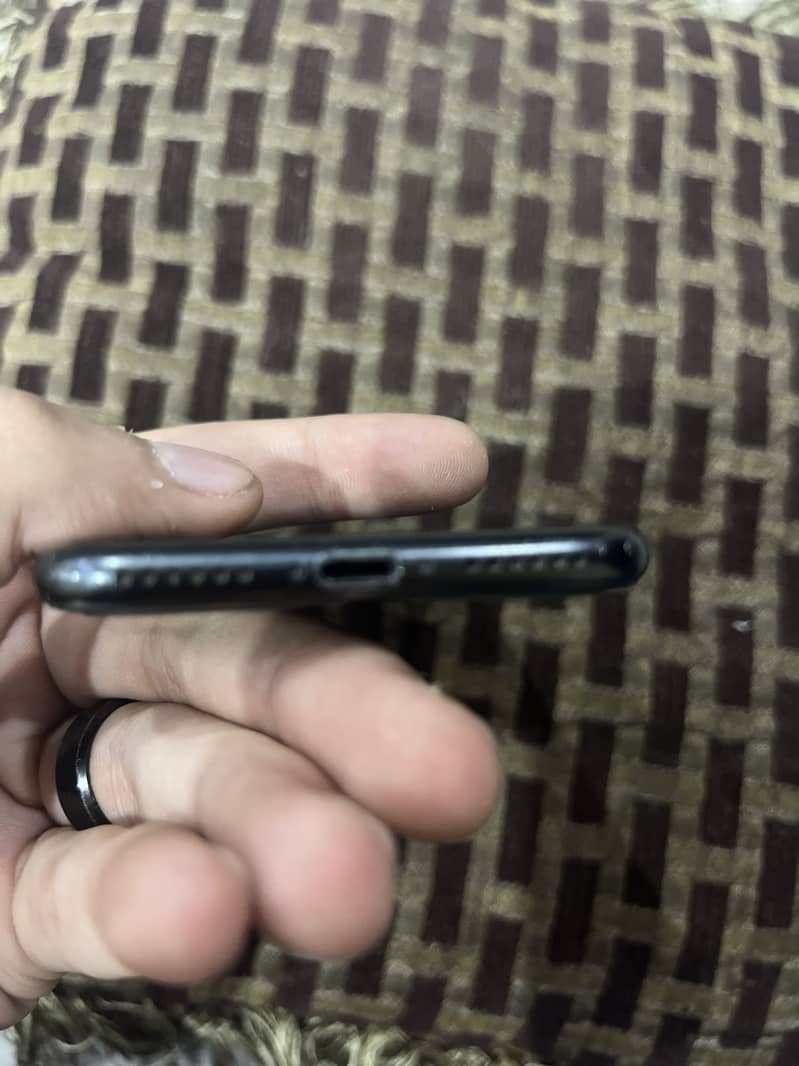Apple iPhone 7 4
