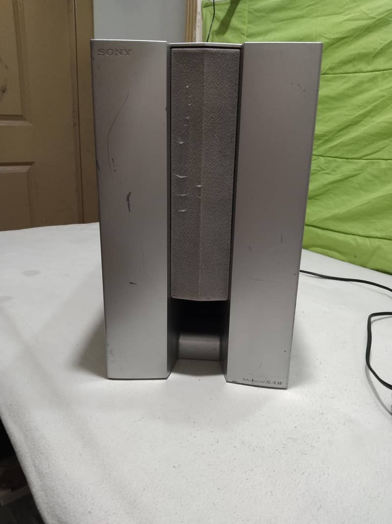 active subwoofer 0