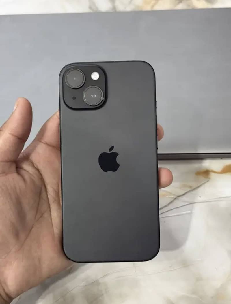 Apple iPhone 15 2