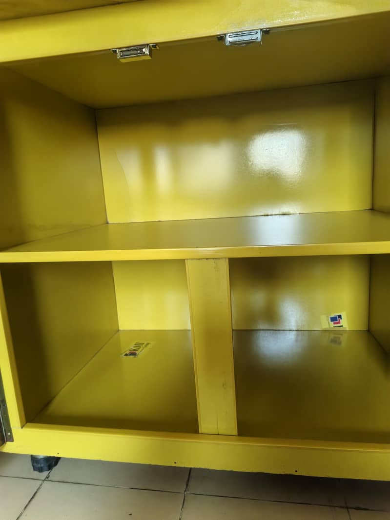 Table with cabinet 1