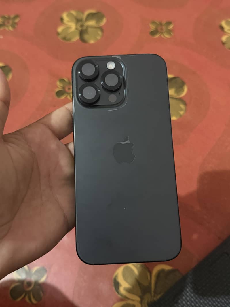 Apple iPhone 16 Pro Max 2