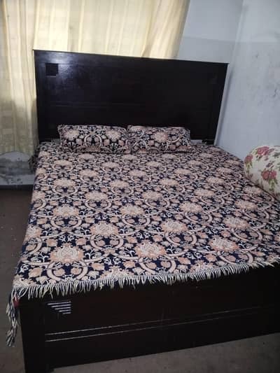 king size bed with mattress
