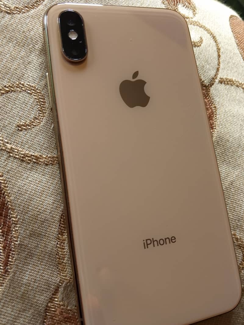 Apple iPhone XS 4
