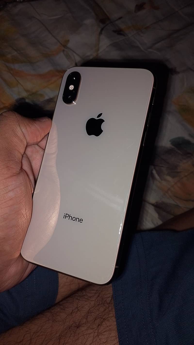Apple iPhone XS 5