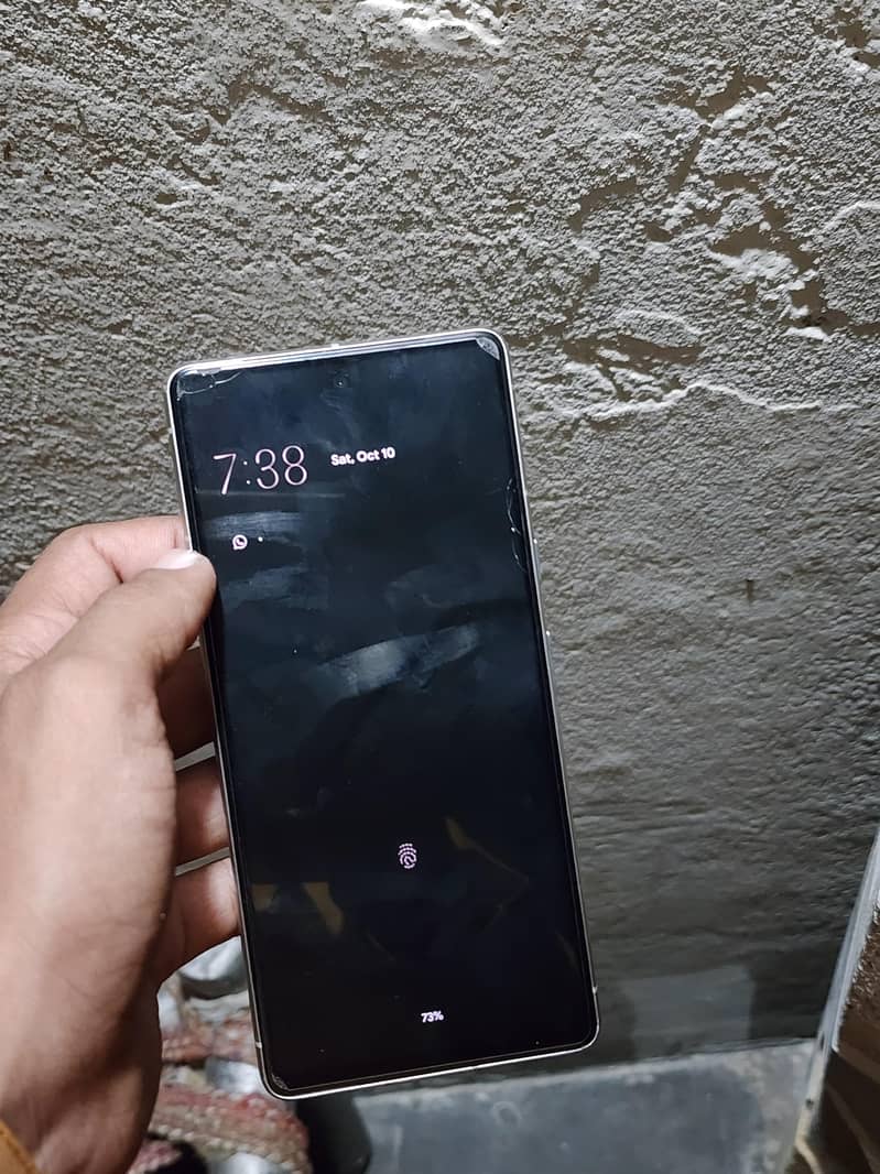 Google Pixel 7 4
