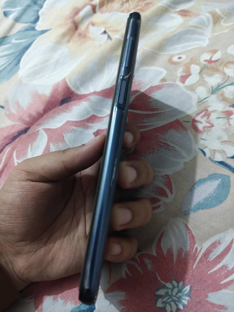 Xiaomi Redmi Note 9S 3