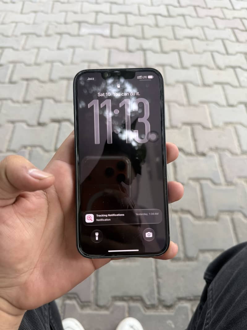 Apple iPhone 13 4