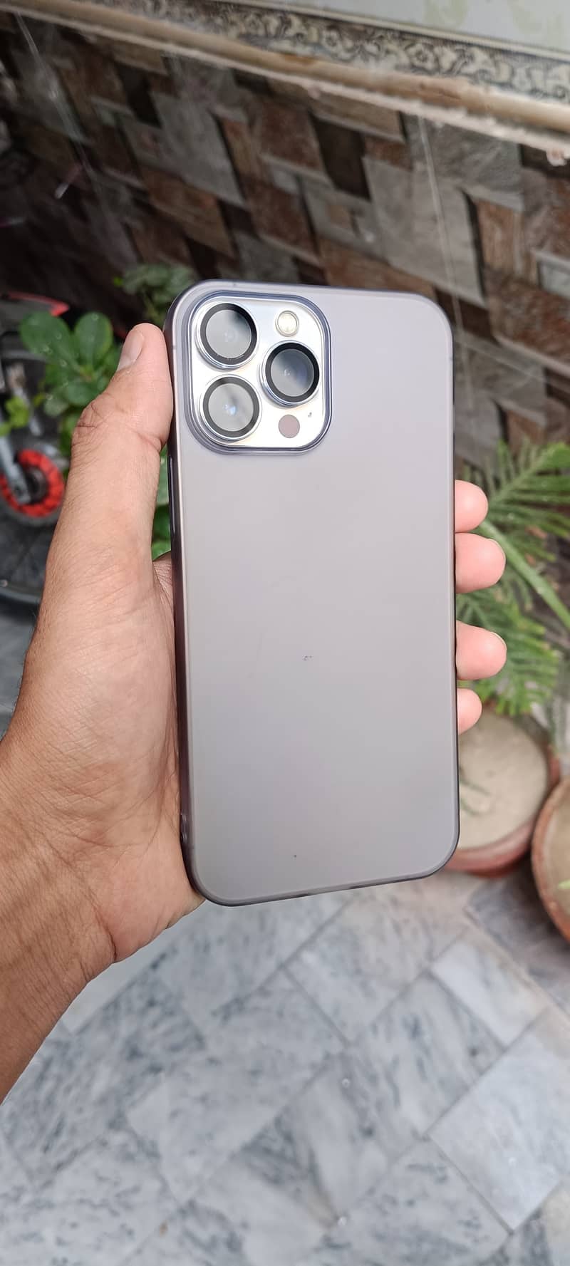 Apple iPhone 13 Pro Max 2