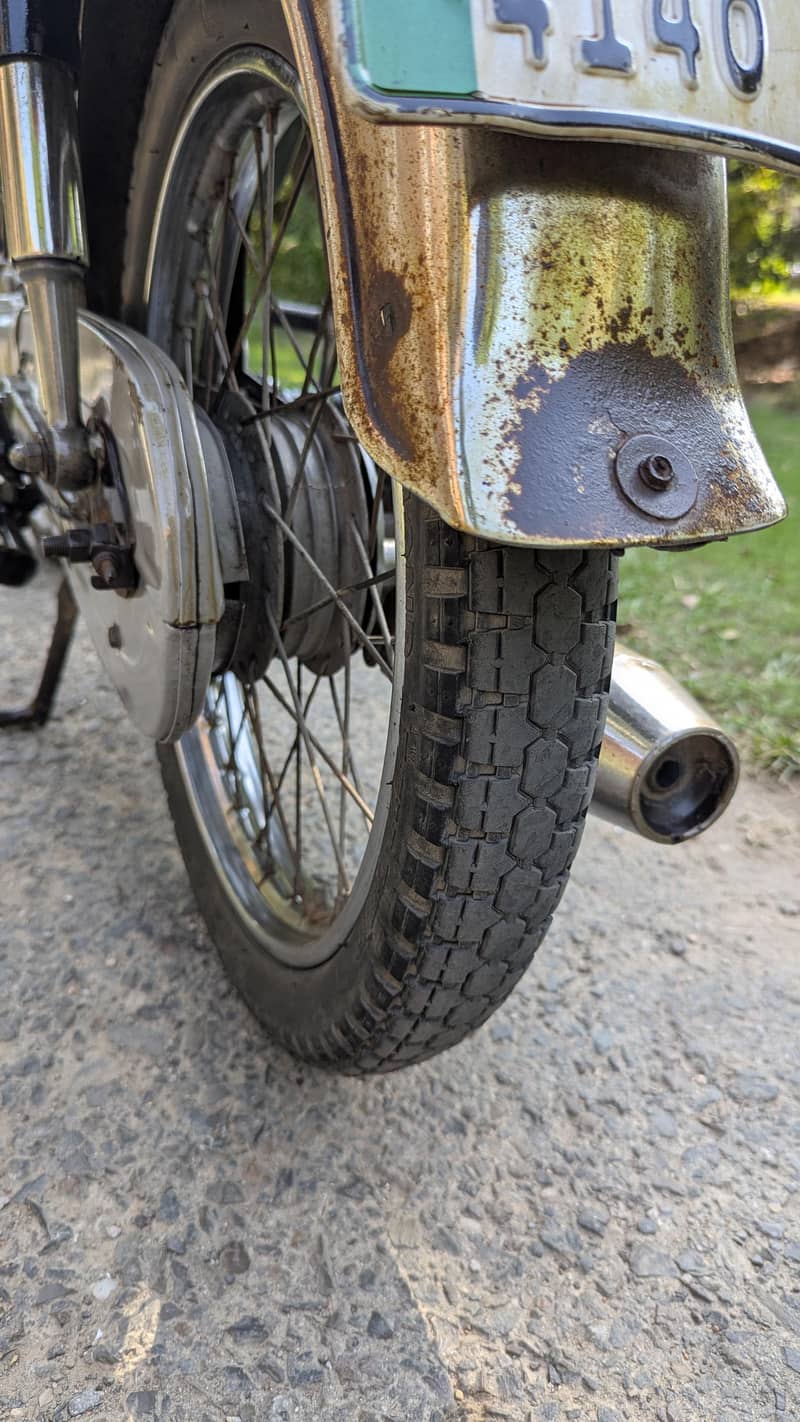 Honda CD 70 9