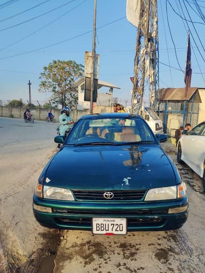 Toyota Corolla XE 2000