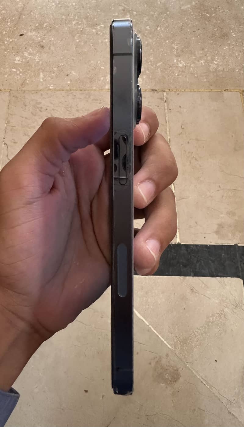 Apple iPhone 13 Pro 0