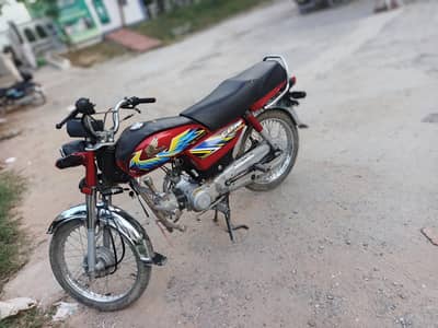 Honda CD70 2021