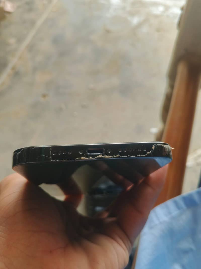 Apple iPhone 13 Pro Max 2