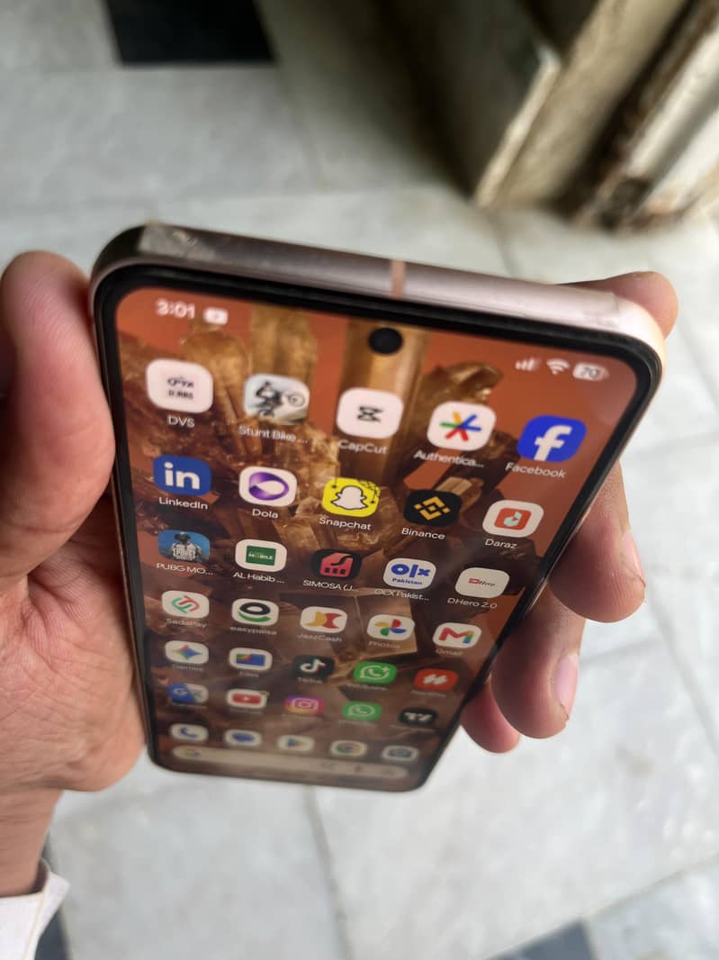 Google Pixel 8 2