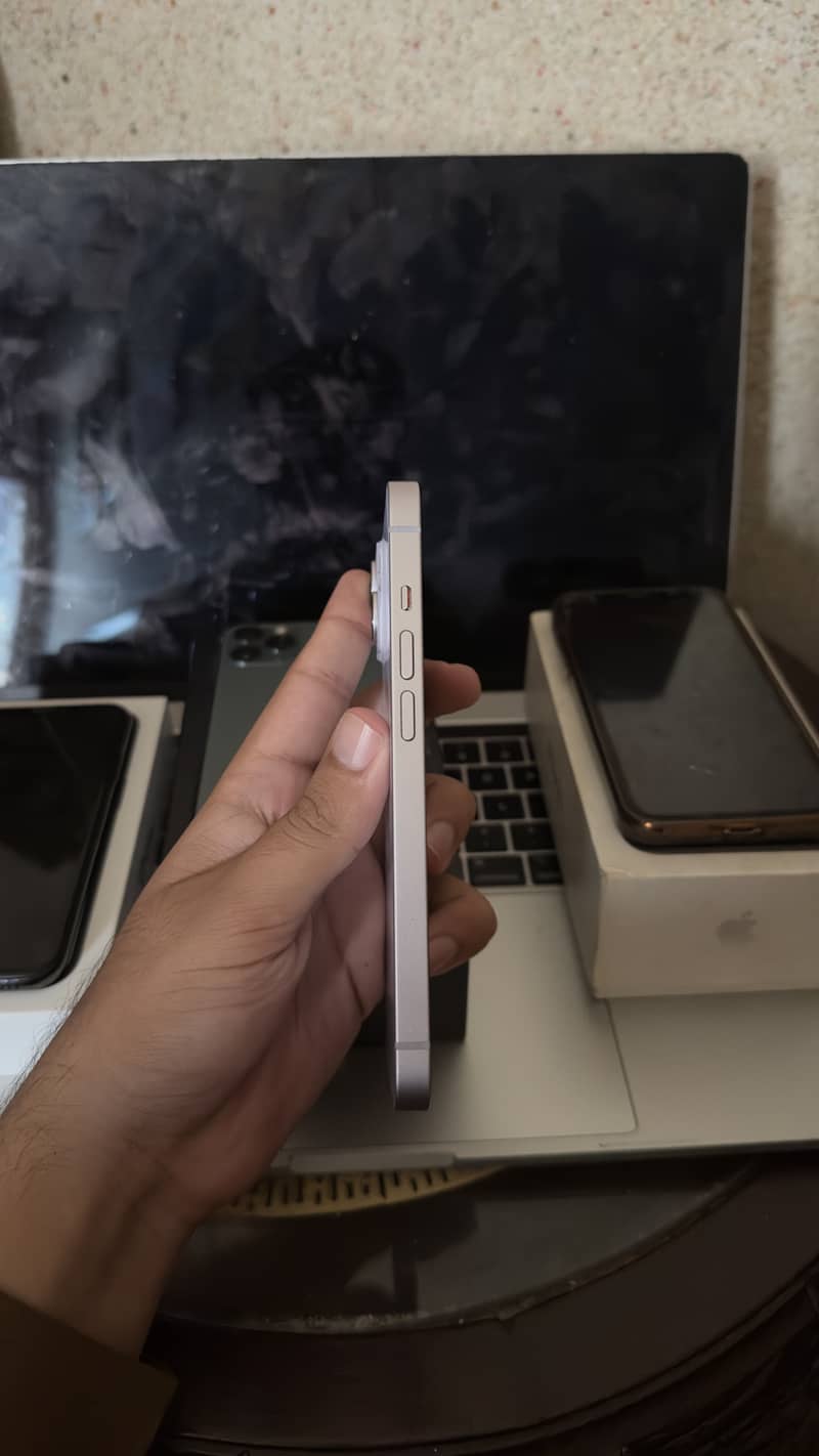 Apple iPhone 14 5